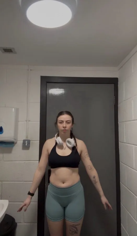 Coaching client at the start, weighing 64kg